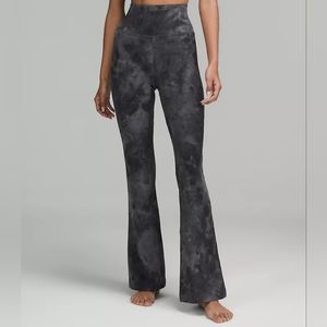 Lululemon Groove Super-High-Rise Flared Pant Nulu